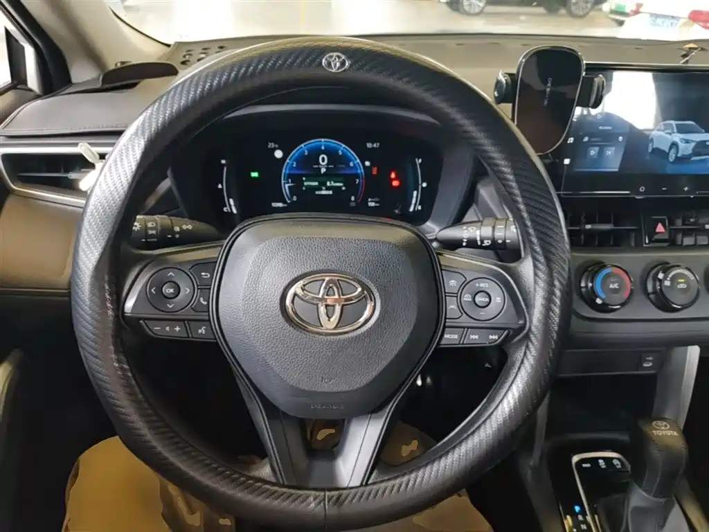 Toyota Corolla Cross 2023 2.0L Pioneer Edition фото 7