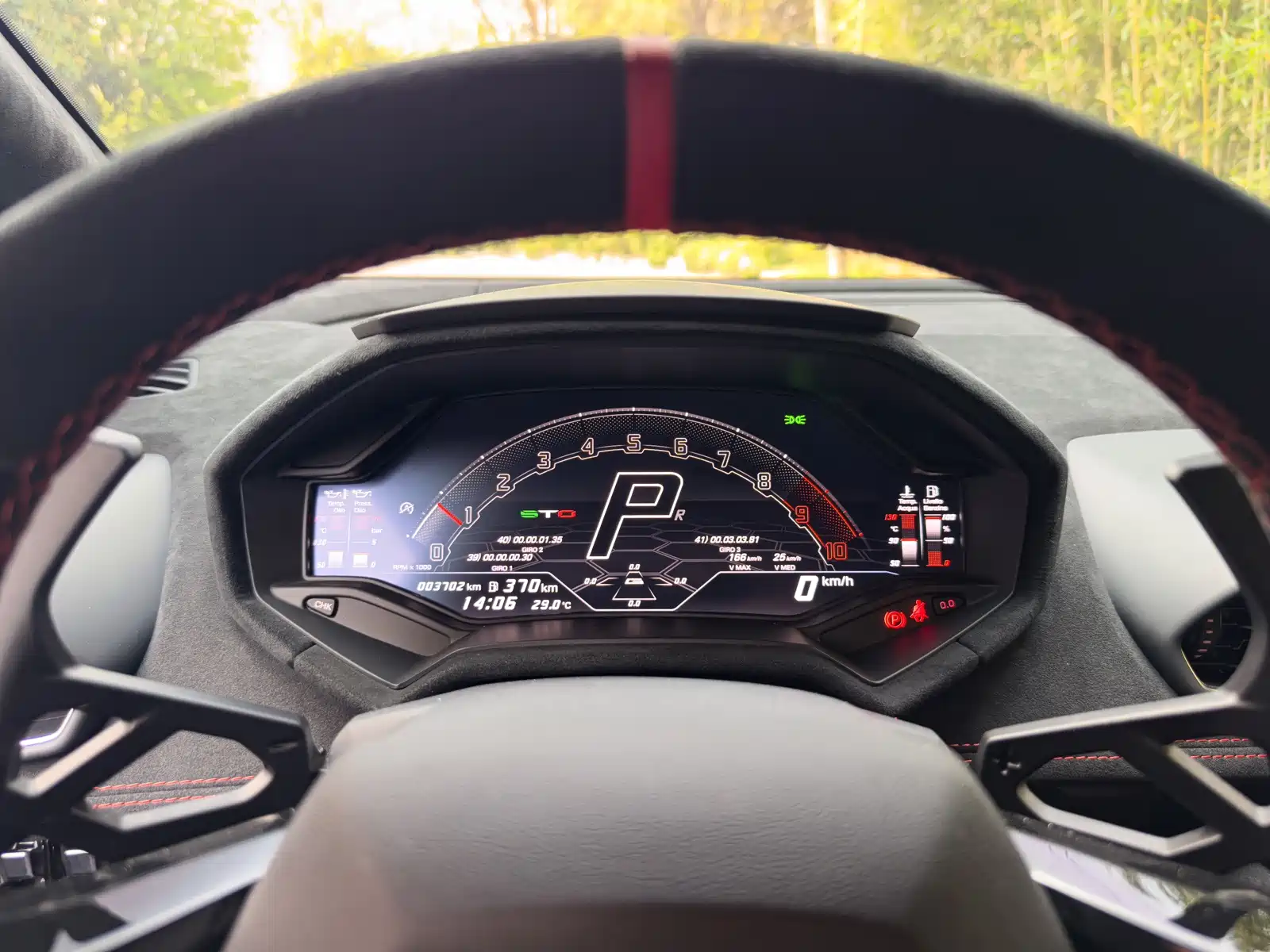 Фото 24 - Lamborghini Huracán