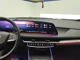 Photo 13 - Cadillac XT4