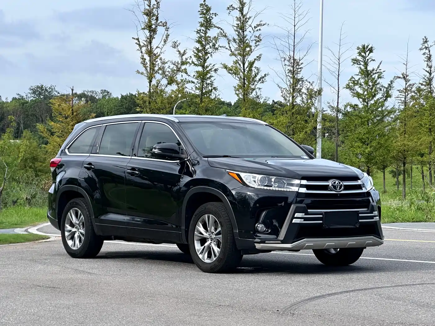 Фото 4 - Toyota Highlander