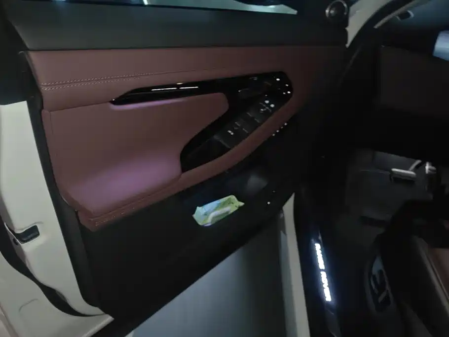 Land Rover Range Rover Evoque 2025 2024 Range Rover Evoque L 249PS Light Master Edition