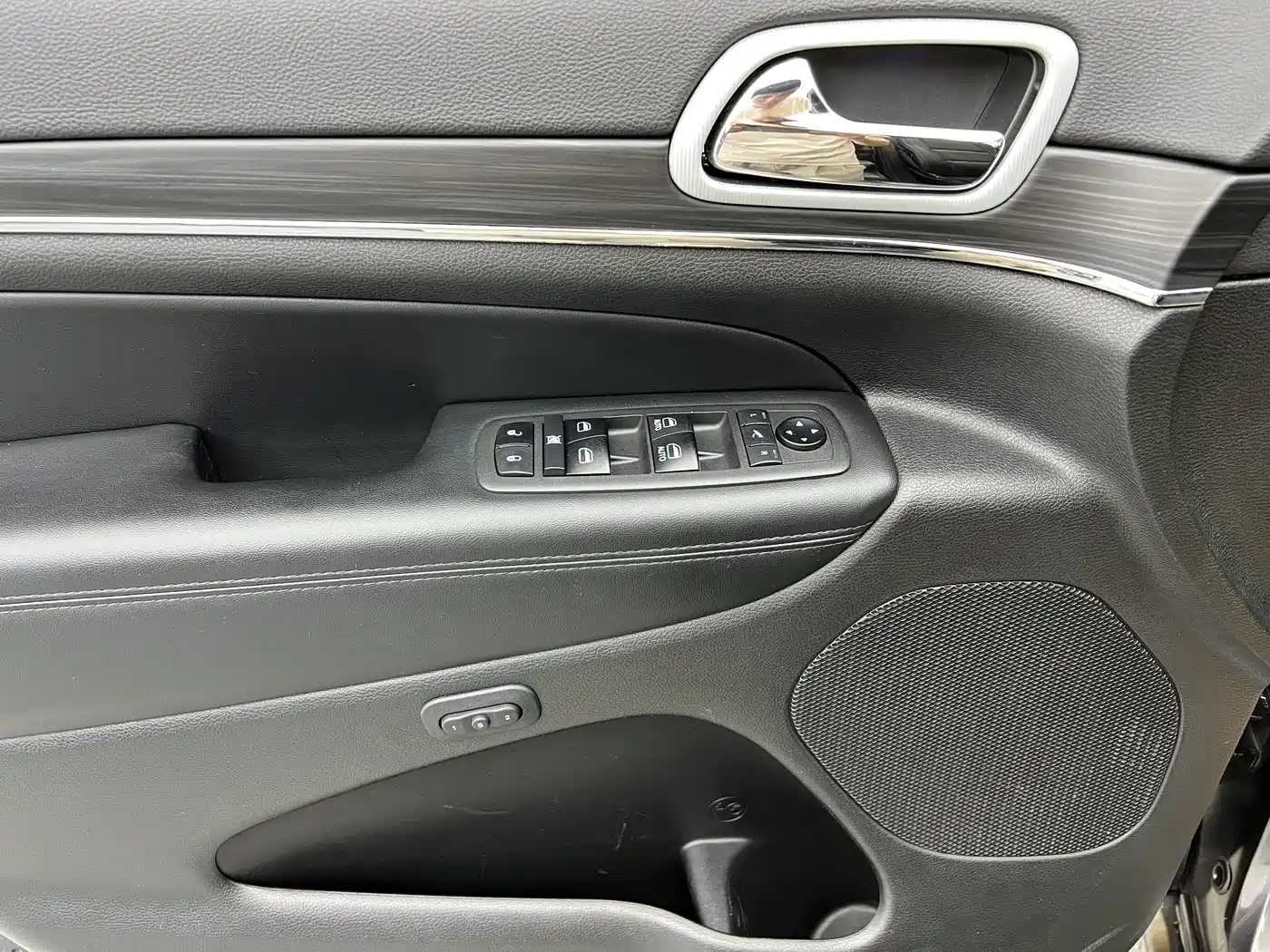 JEEP GRAND CHEROKEE (IMPORTED)