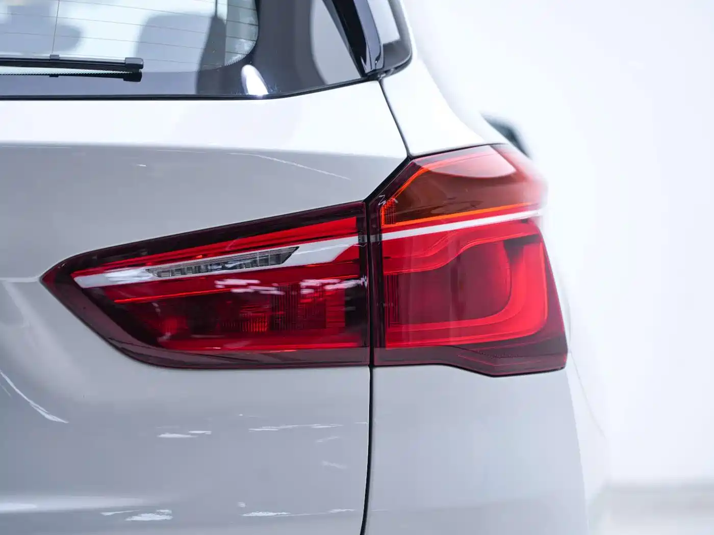 BMW X1 2019 sDrive18Li Premium Model фото 17