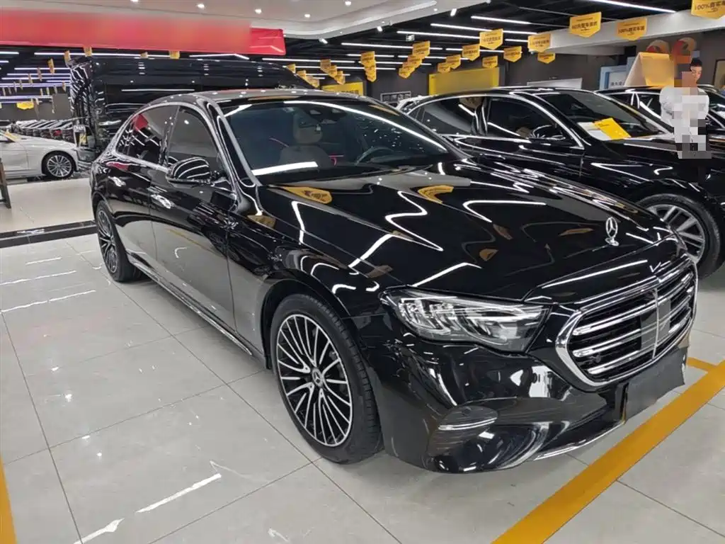 Mercedes-Benz E-Class 2024 E 300 L Fashion фото 4