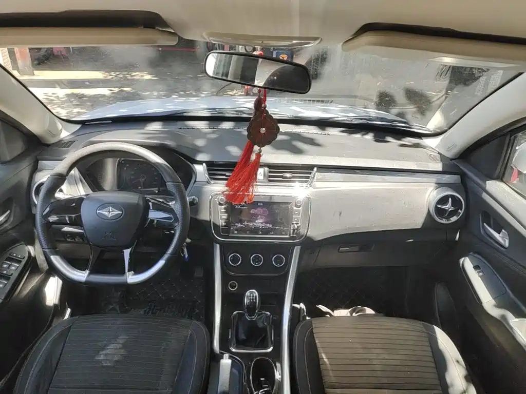 BAIC Ruixiang X3 2023 2022 1.5L Manual Comfort 7-Seater