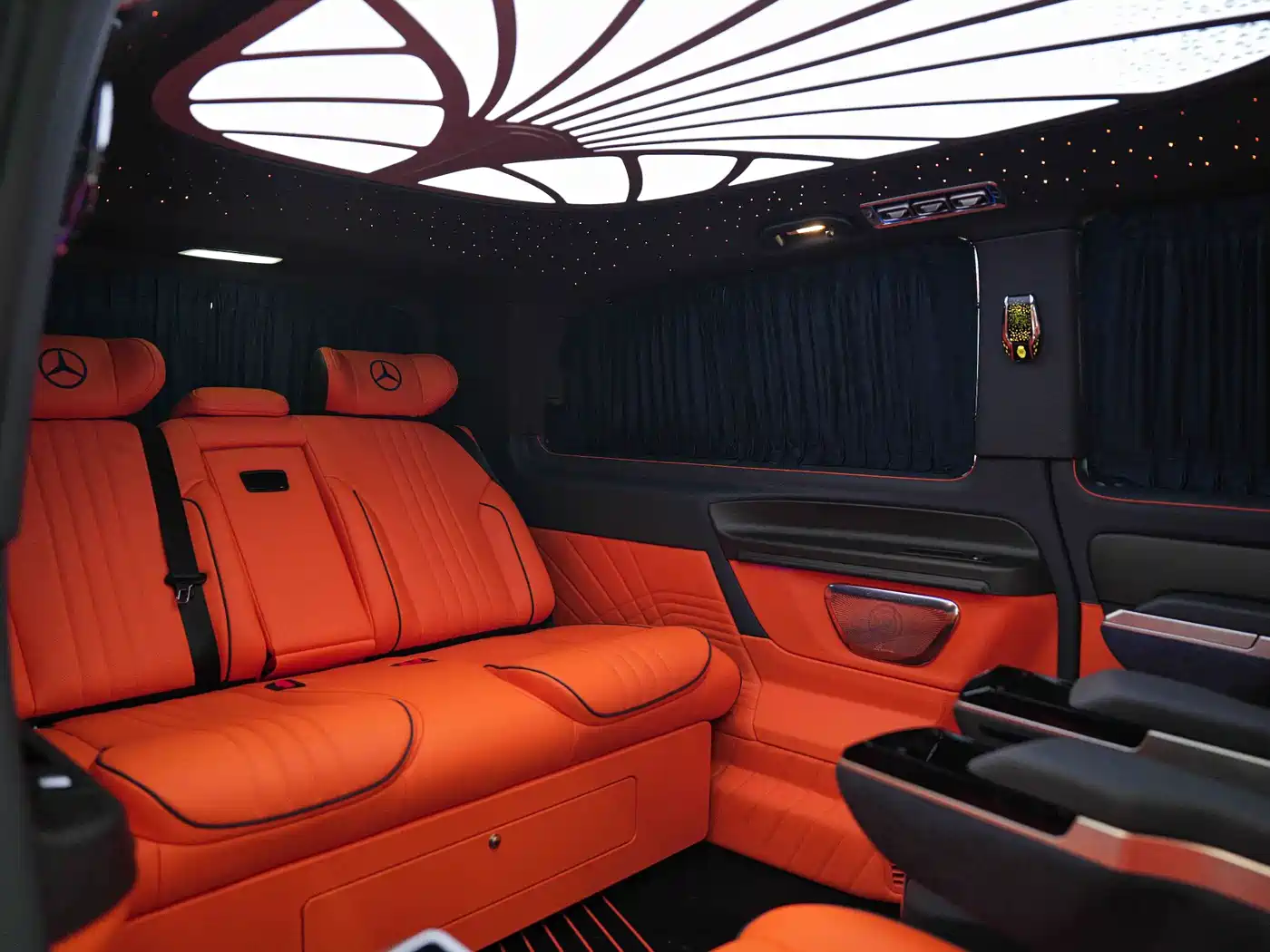 Mercedes-Benz Vito 2023 2.0T Elite 7-Seater фото 11