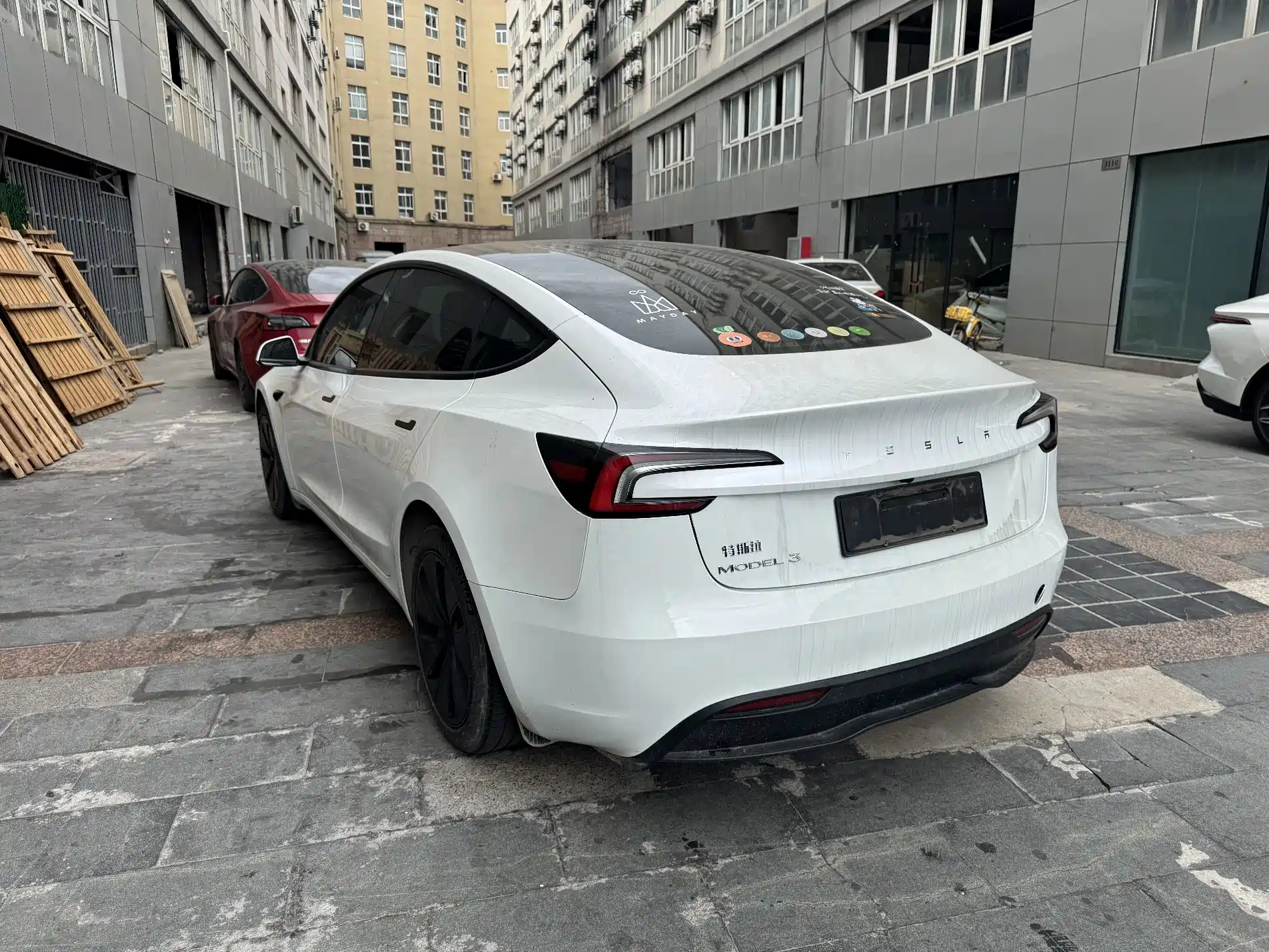 Фото 4 - Tesla Model 3