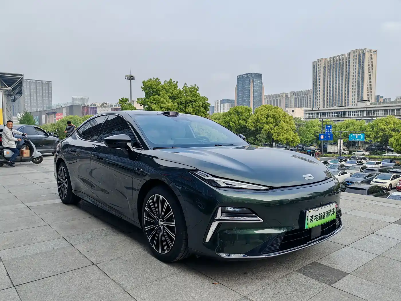 Geely Galaxy Galaxy Xingyao 8 2025 130km EM-P Starship Edition фото 3