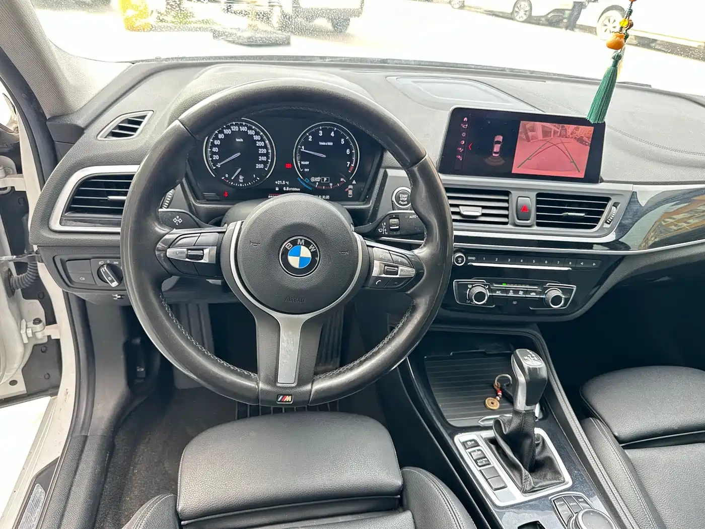 BMW 1 Series 2019 118i M Sport Package фото 9