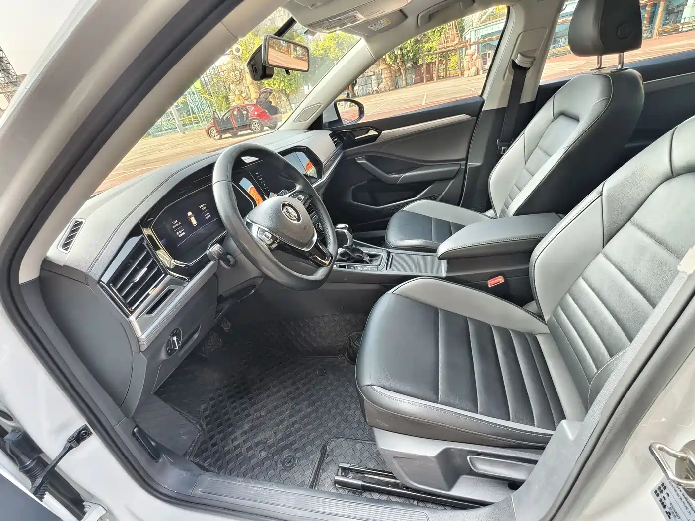 Volkswagen Sagitar 2021 280TSI DSG Surpassing Edition фото 15