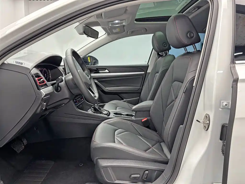 Volkswagen Lavida 2024 Model 300TSI DSG Starlight Leading Edition фото 14