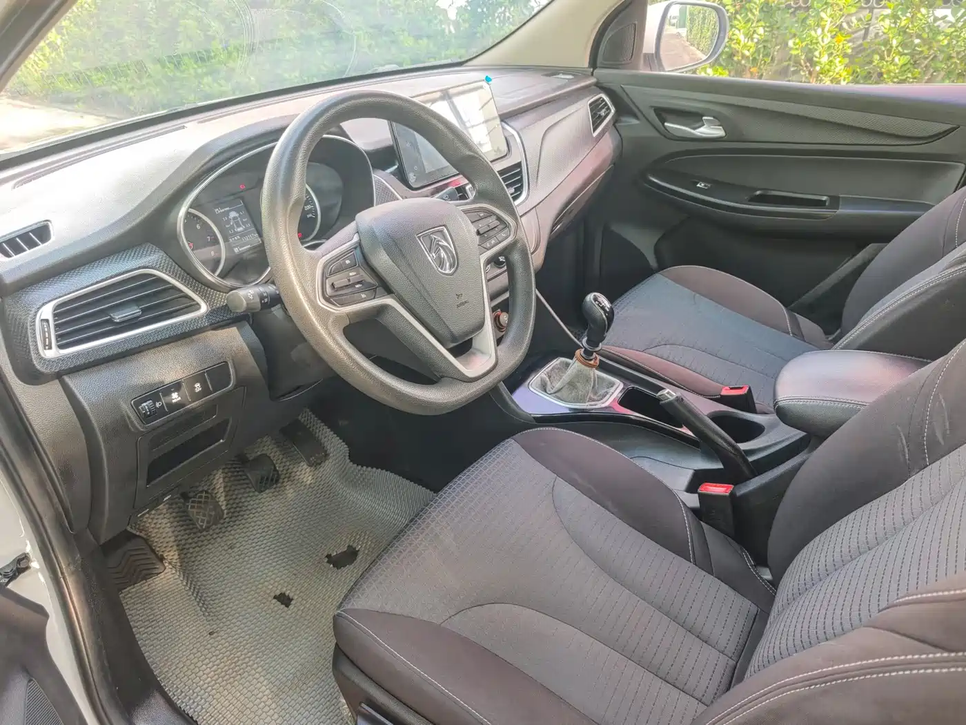 Baojun 730 2019 2019 1.5L Manual Fashion Edition 7-Seater China VI