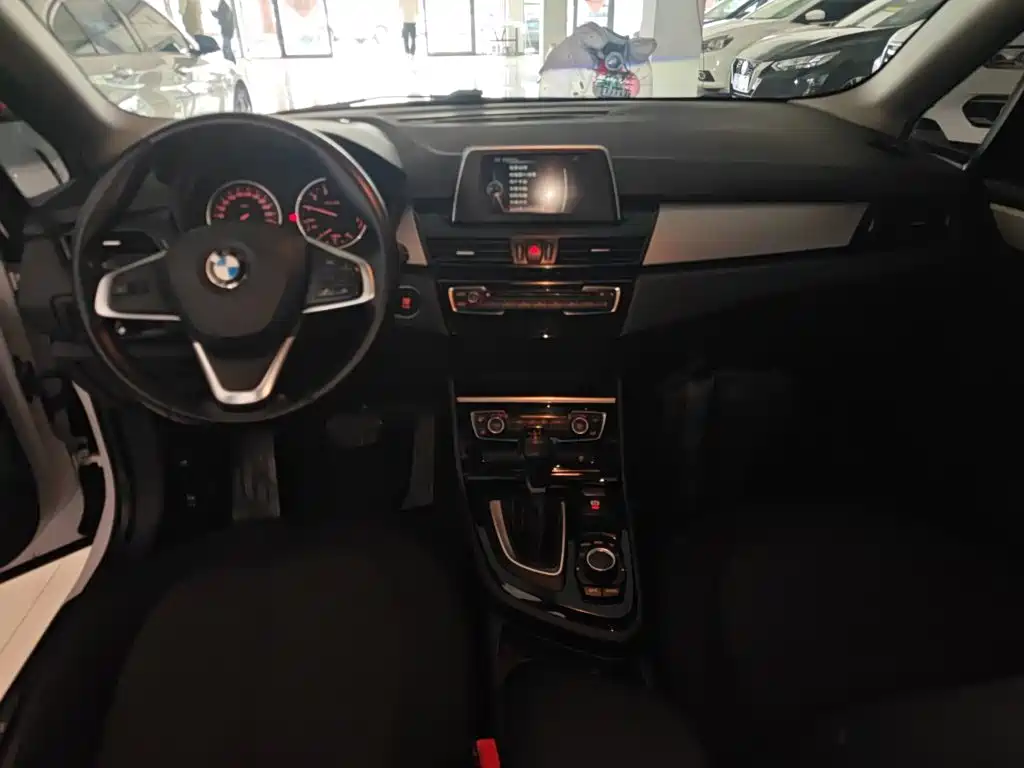 BMW 2 Series Touring 2017 2016 218i Leading