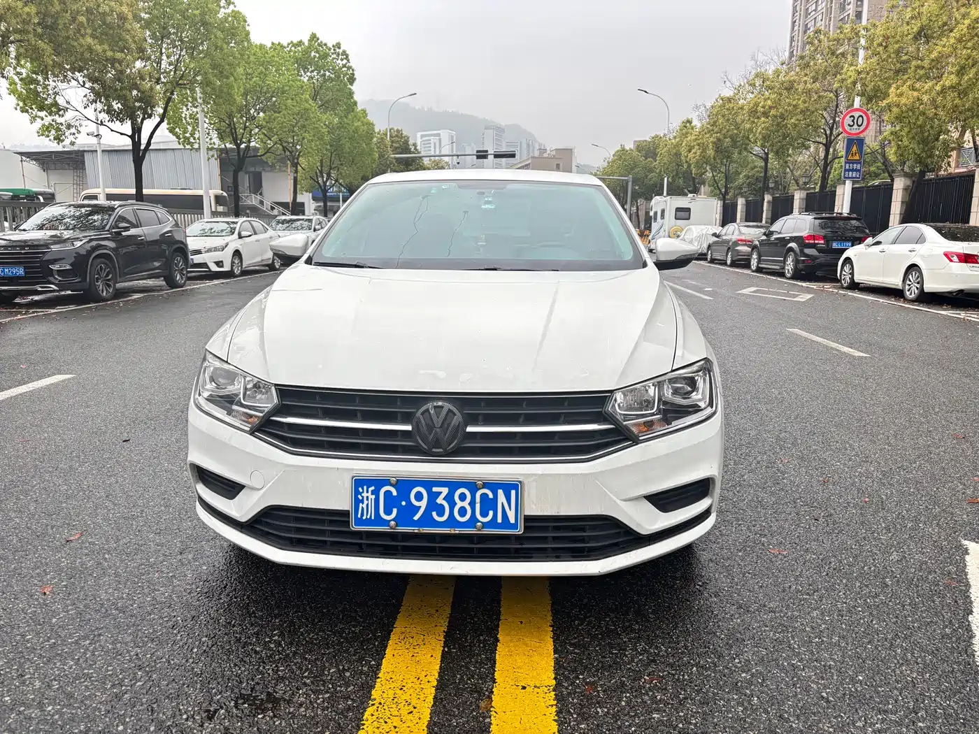 Volkswagen Bora 2021 1.5L Automatic Comfort Smart Edition фото 2