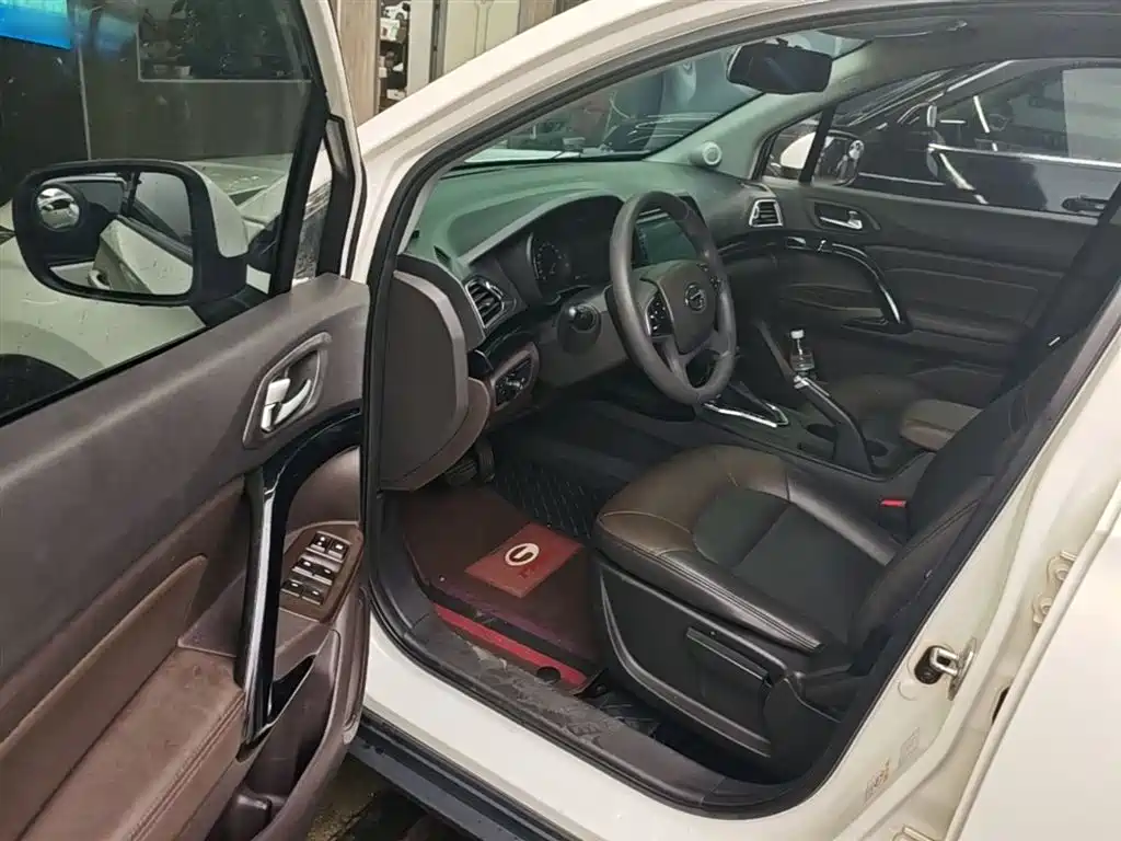 GAC Trumpchi Trumpchi GS4 2017 200T G-DCT 2WD Elite фото 16