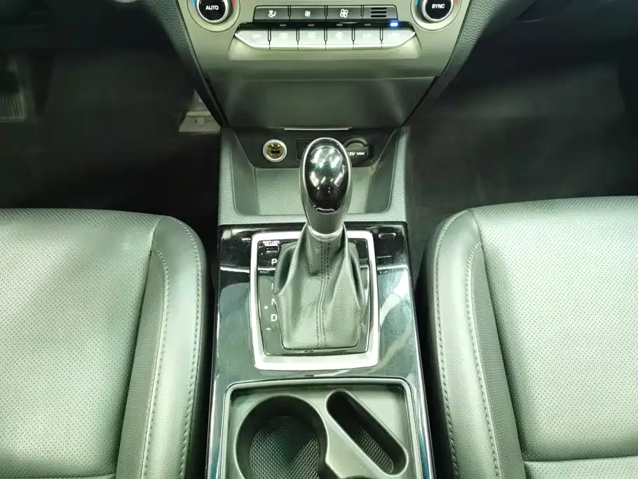 صورة 16 - Hyundai Mistra