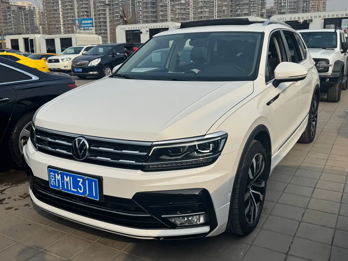 VOLKSWAGEN TIGUAN L
