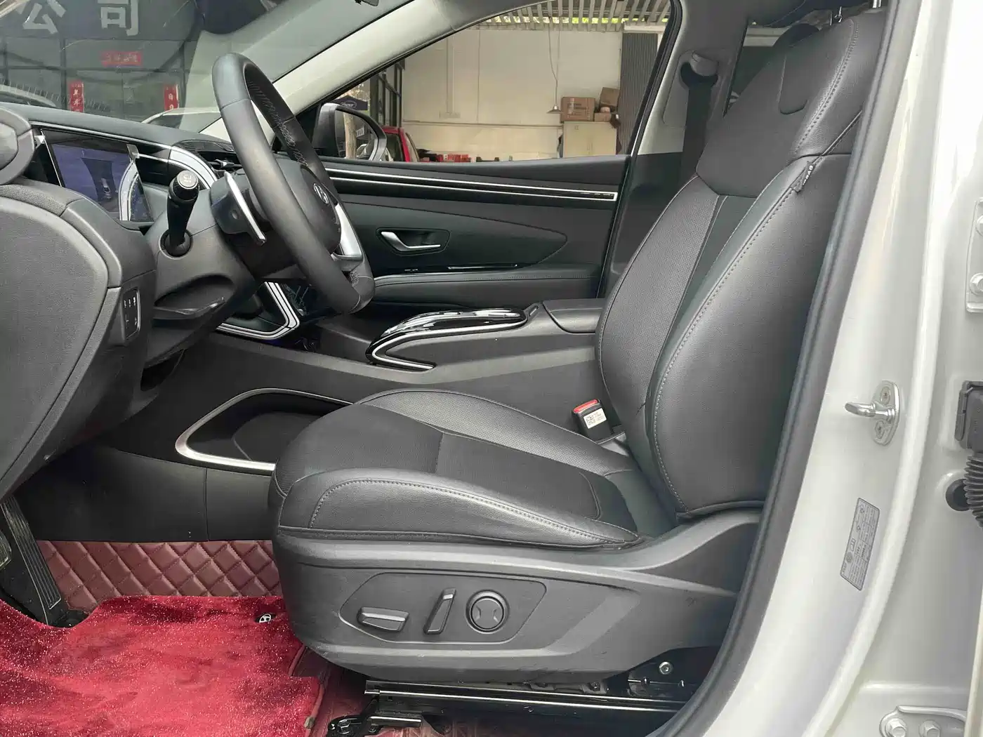Hyundai Tucson 2023 Tucson L 1.5T Automatic 2WD LUX Premium Edition фото 5