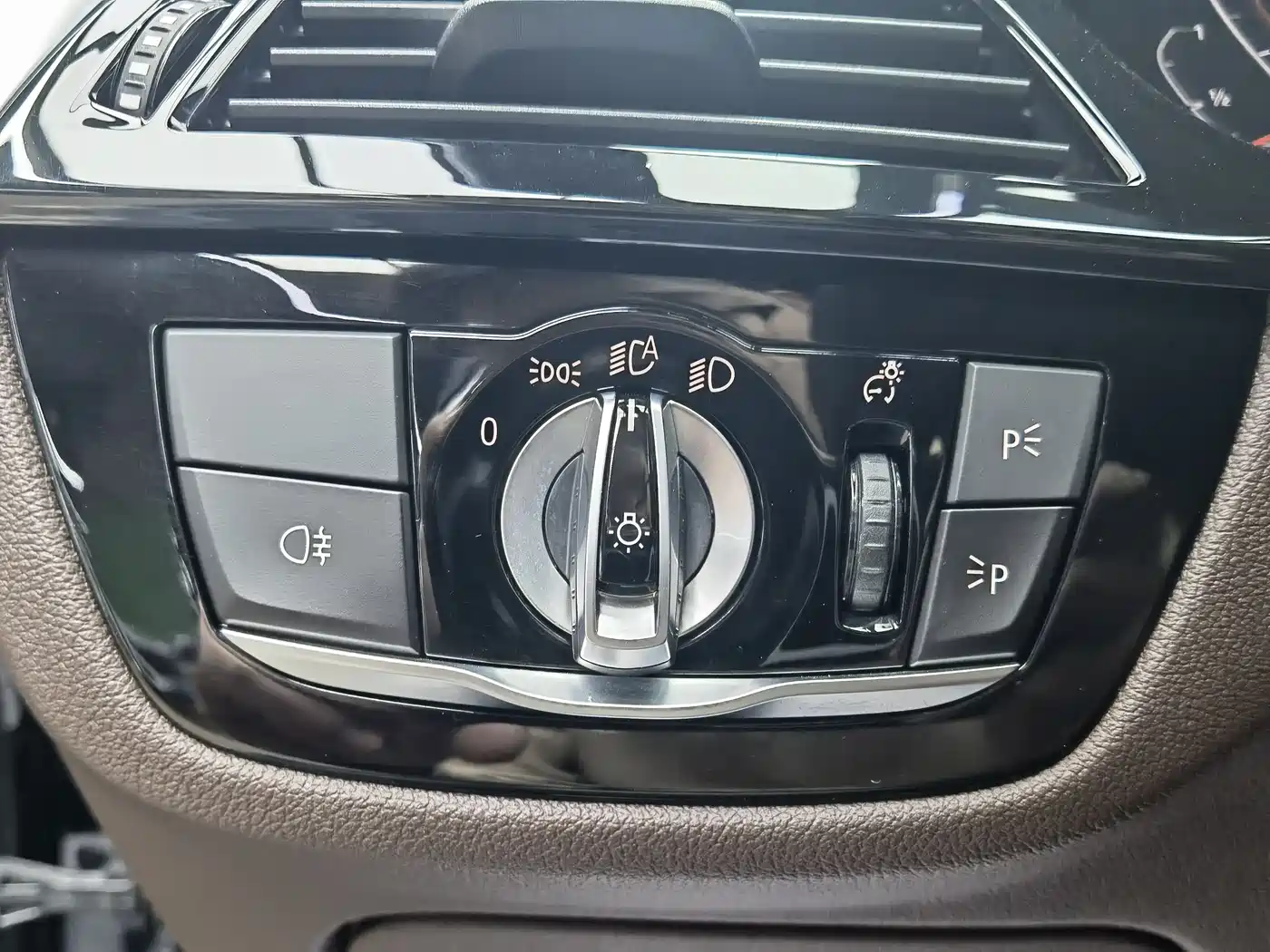 BMW 5 Series 2020 525Li M Sport Package фото 15