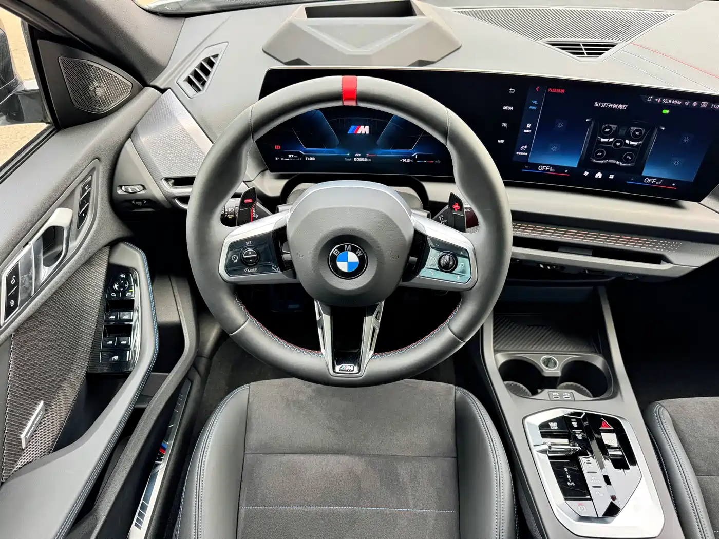 BMW M235L 2025 M235L фото 11