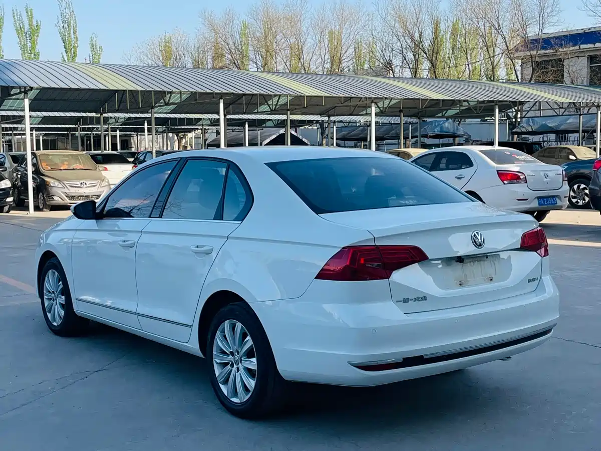 Volkswagen Bora 2017 1.6L Automatic Comfort фото 11