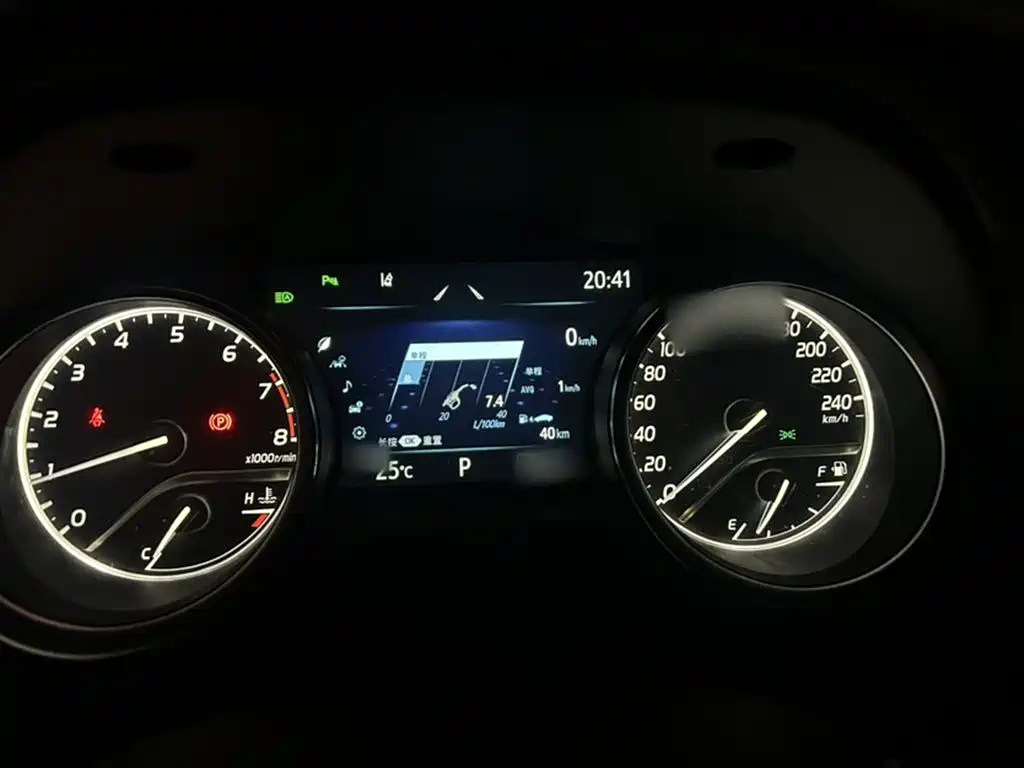 Toyota Camry 2021 2.0G Luxury Edition фото 4