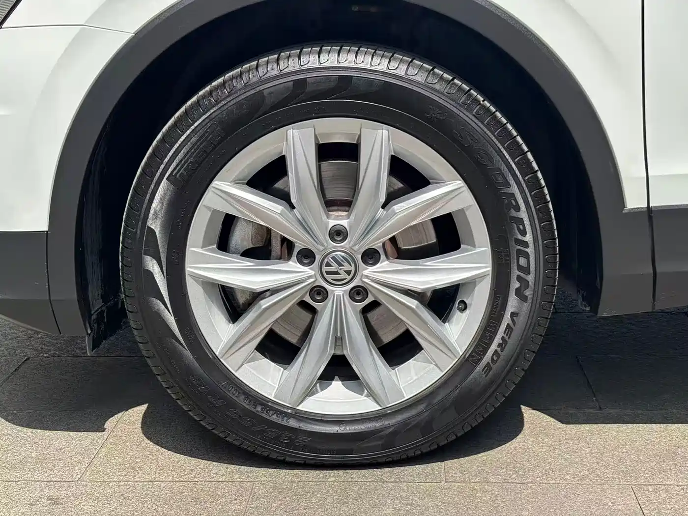 Volkswagen Tiguan 2019 330TSI 4WD Smart Edition фото 13