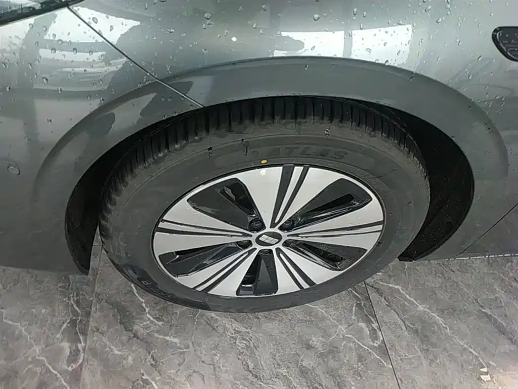 Geely Galaxy Galaxy A7 2025 EM-i 150km Explorer+ Edition фото 25