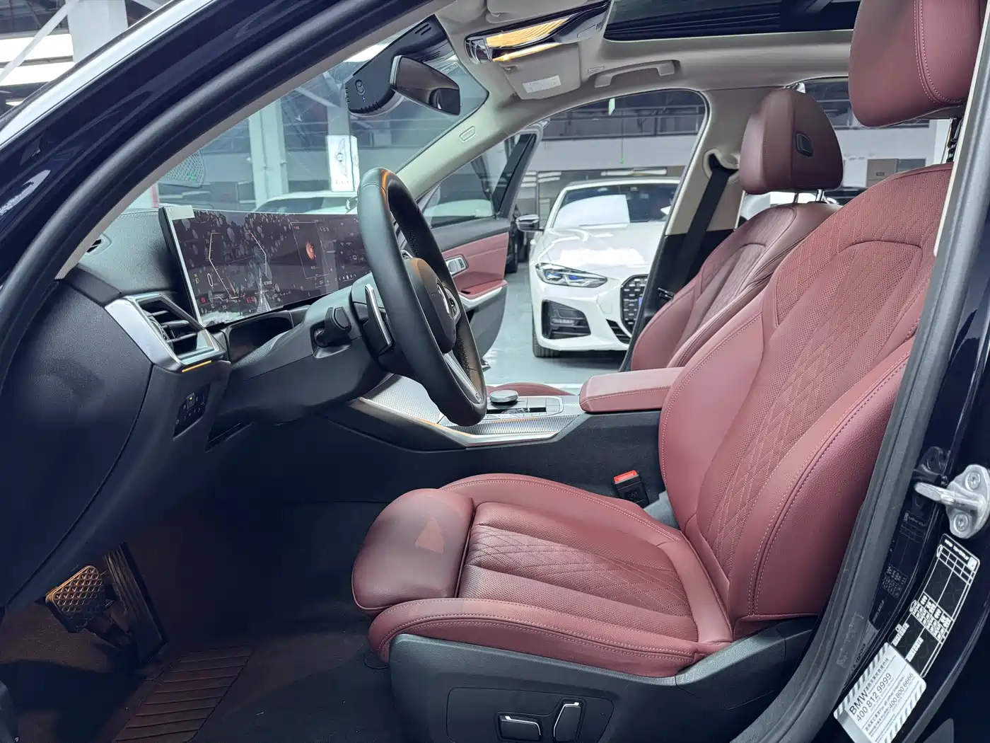 BMW 3 Series 2023 325Li M Sport Black Night Package фото 4