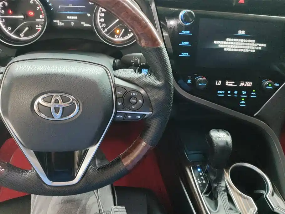 Toyota Camry 2019 Facelift 2.0G Luxury Edition фото 12