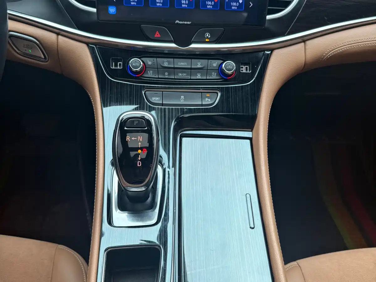 Buick LaCrosse 2016 20T Elite Type фото 10