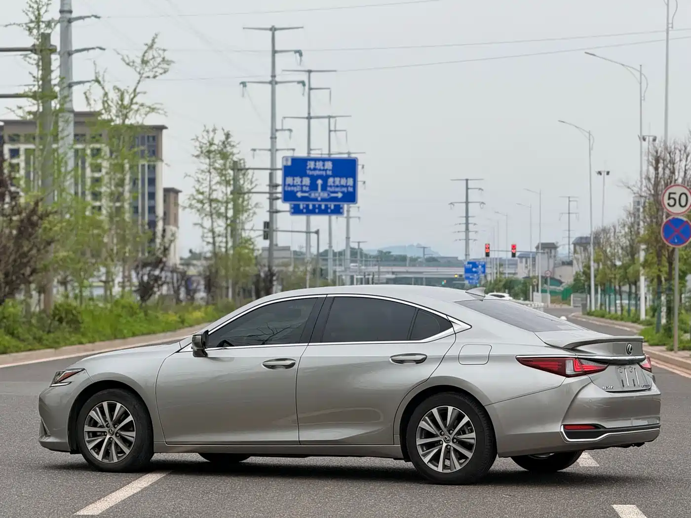 Lexus ES 2020 200 Excellence фото 7