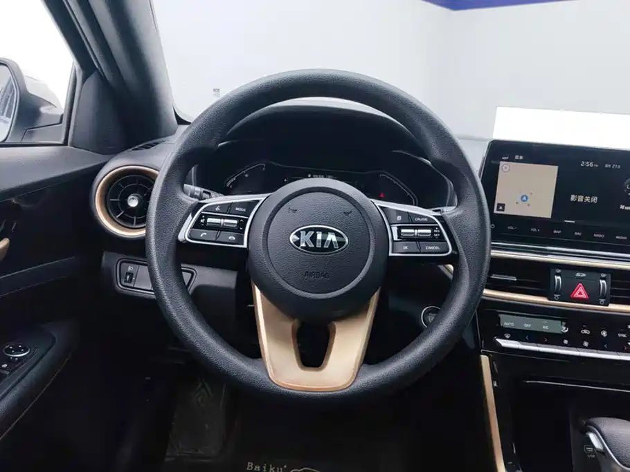 Фото 15 - Kia K3