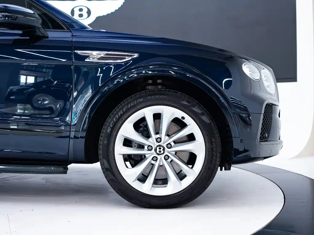 Bentley Bentayga 2024 2024 4.0T V8 Long Wheelbase