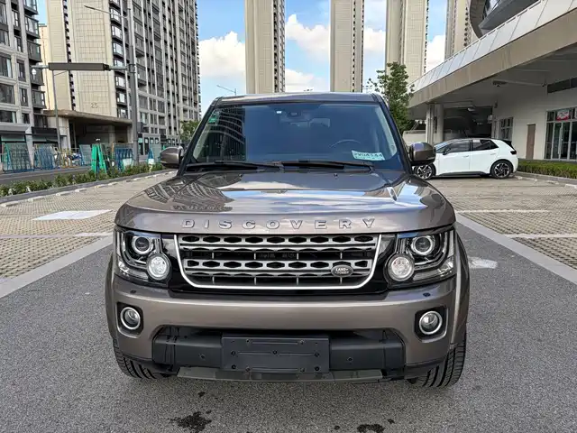 Land Rover Discovery 2015 3.0 SC V6 SE — фото 2