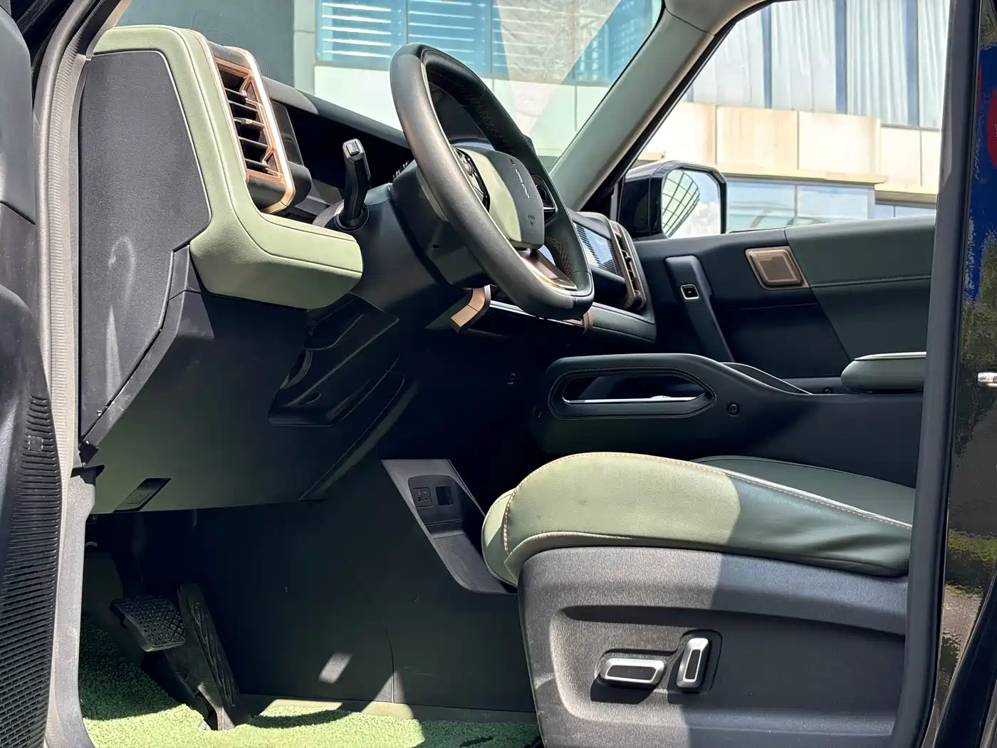 2025 iCAR 03