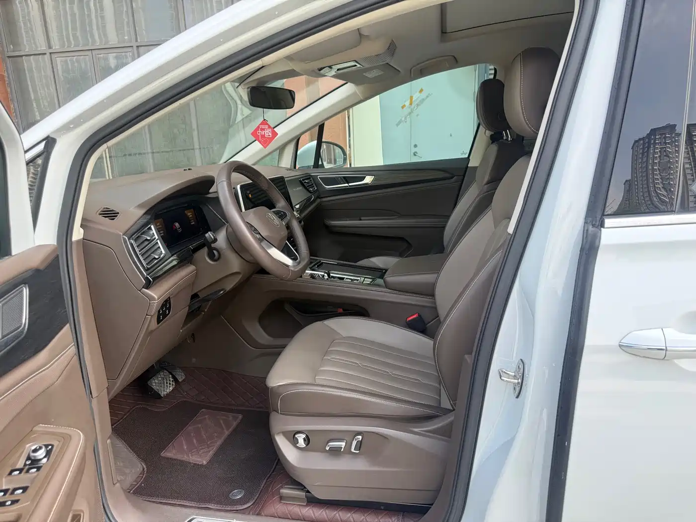 Volkswagen Viloran 2024 330TSI Luxury Edition фото 4