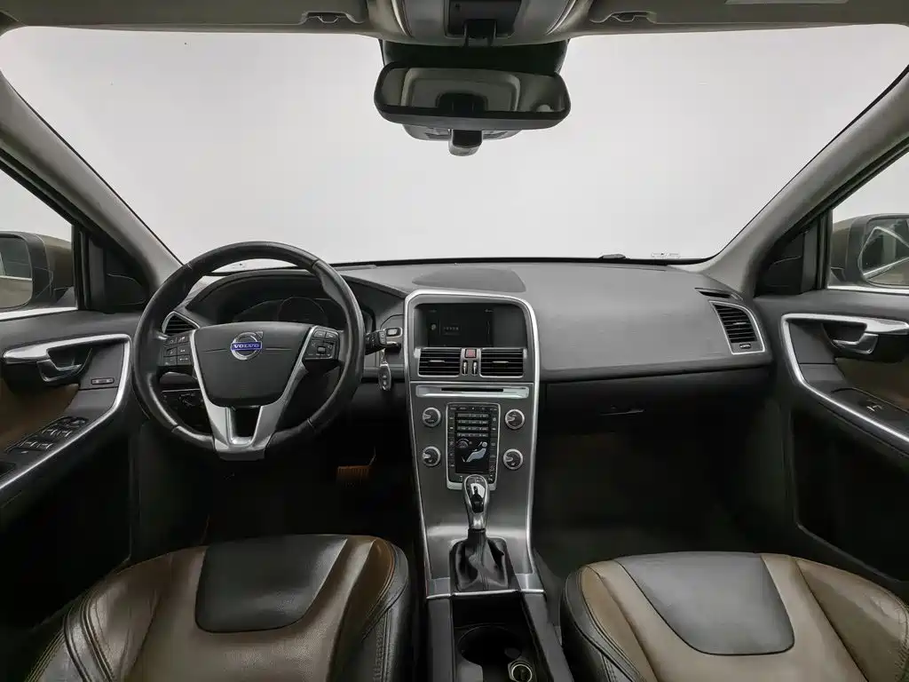 Фото 5 - Volvo XC60