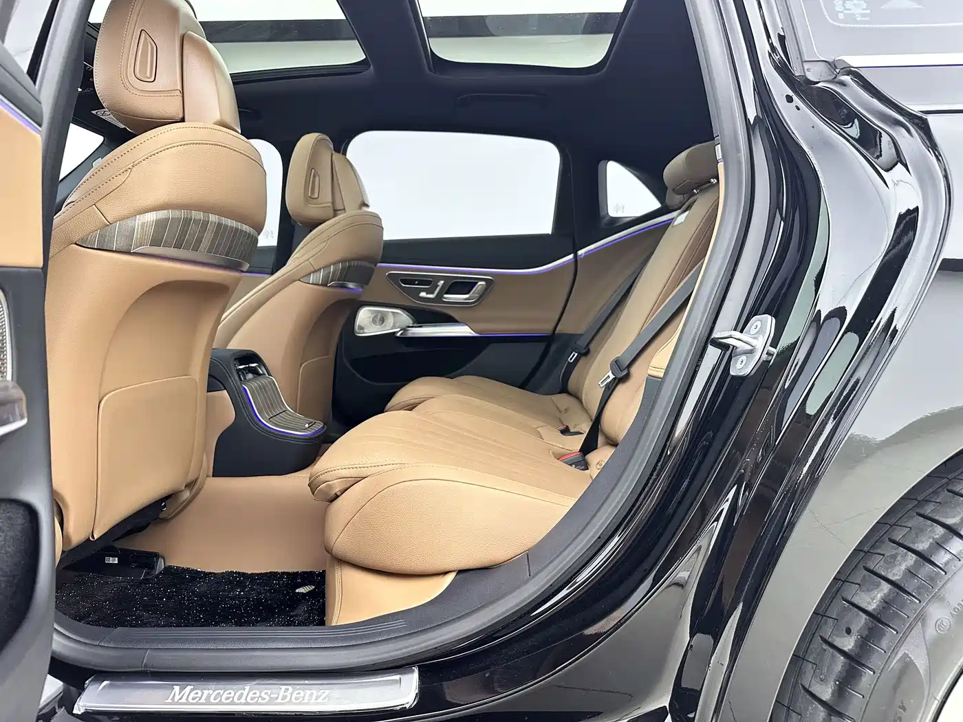 Mercedes-Benz E-Class, миниатюра 10