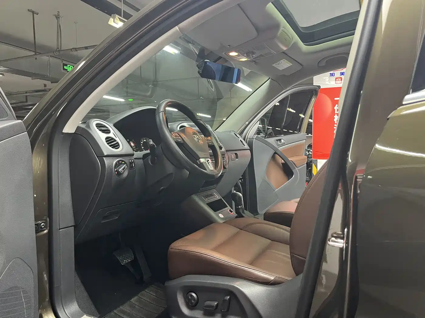 Volkswagen Tiguan 2015 1.8TSI Automatic 2WD Highline фото 13