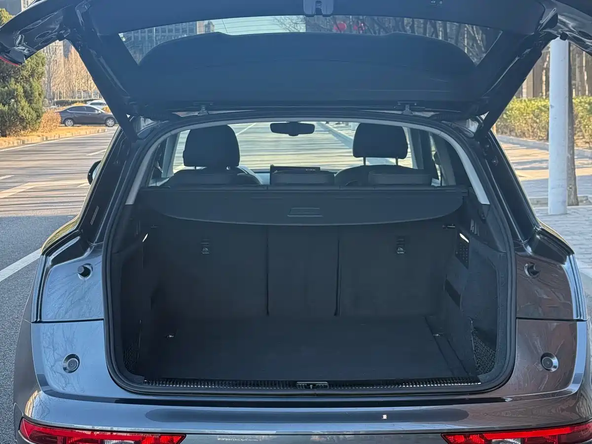 Audi Q5L 2022 40T Luxury Dynamic фото 24
