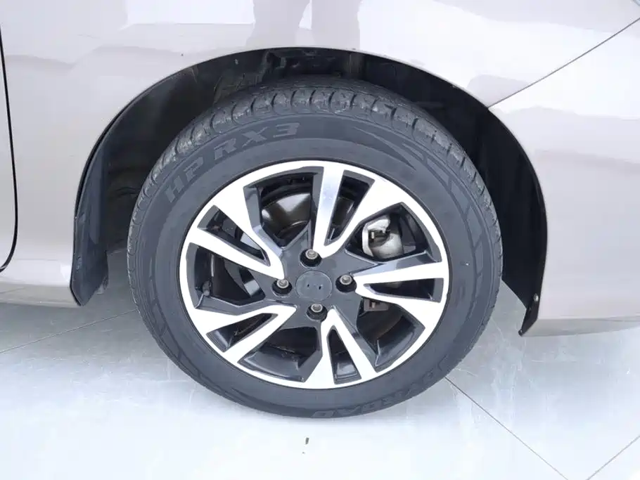 Honda Greiz 2018 2016 1.5L CVT Classic Edition