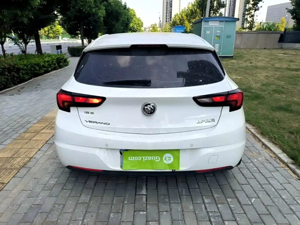 Photo 6 - Buick Verano