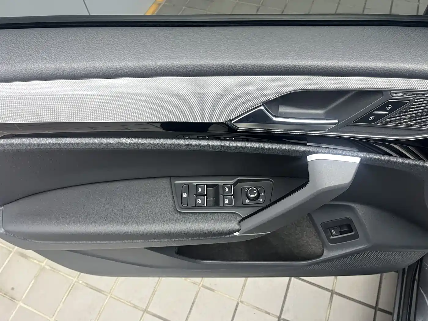 Volkswagen Tayron 2021 280TSI 2WD Luxury Smart Connect фото 16