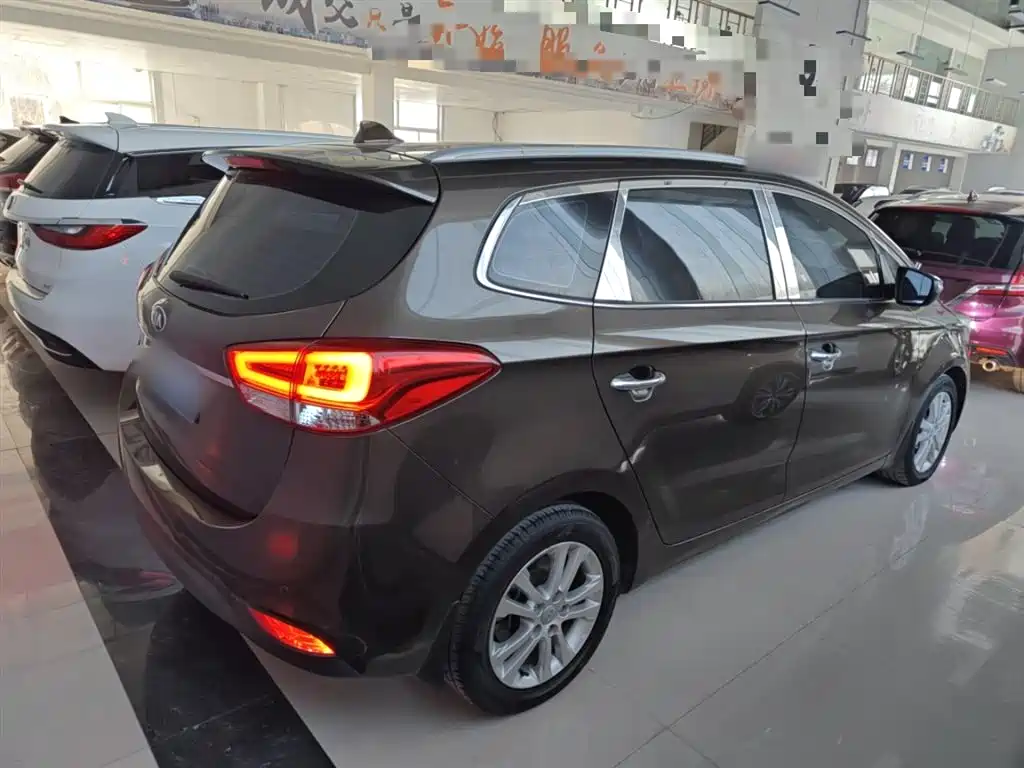 Kia Carens 2013 2.0L 7-Seat Auto Luxury China IV фото 6