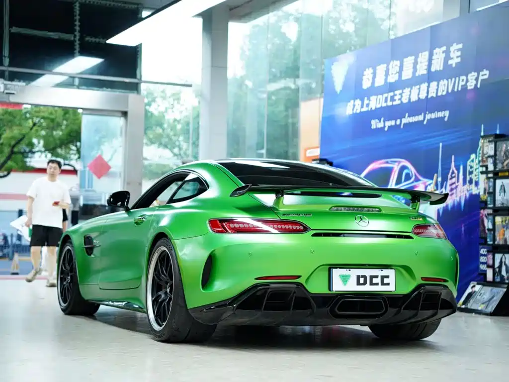 Фото 3 - Mercedes-Benz AMG GT