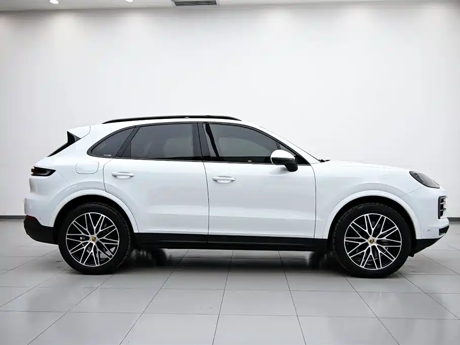 Porsche Cayenne New Energy 2024 Cayenne E-Hybrid 2.0T фото 6
