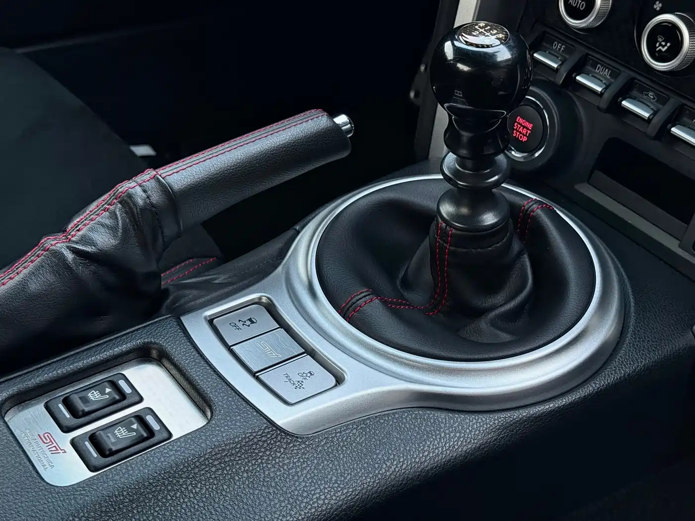 Subaru BRZ 2020 2.0L Manual type-RS фото 9