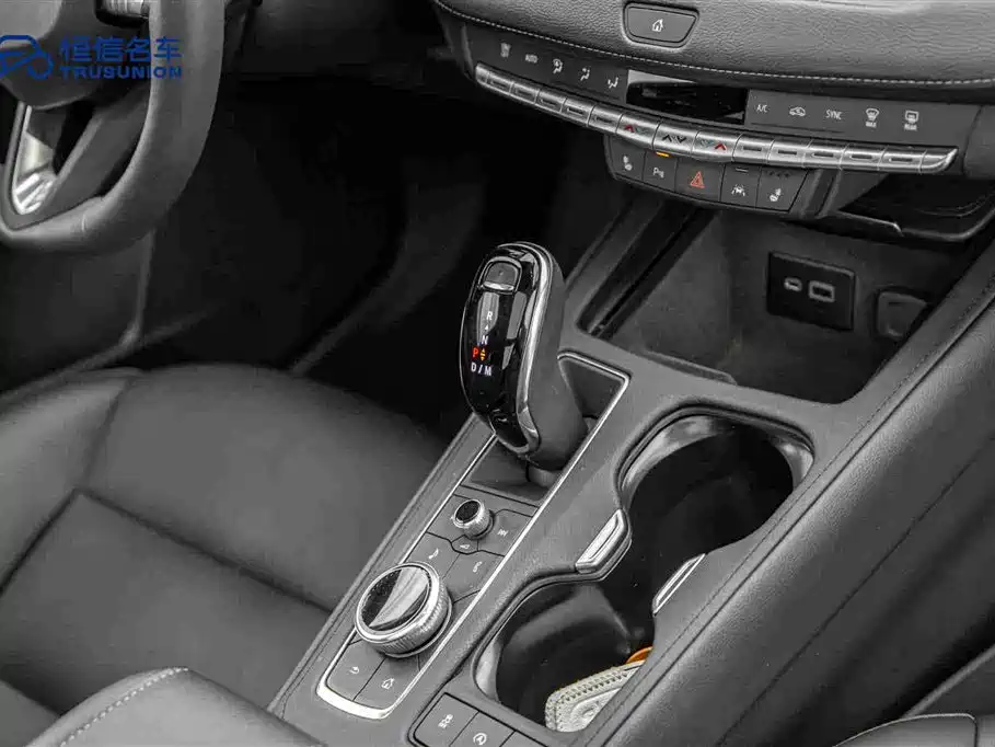 Cadillac XT4 2023 2023 Model Year 28T Two-Wheel Drive Luxury Model