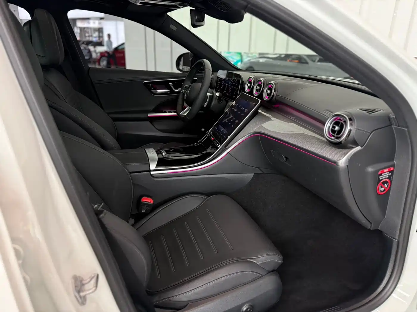 Mercedes-Benz C-Class 2023 C 260 L Night Edition Sport фото 12